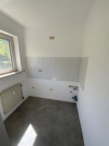 K�chenraum Kapitalanleger aufgepasst ! 
1 Zimmer, Bad Kreuznach, mit Balkon und TG-Stellplatz, frisch renoviert, sofort vermietbar