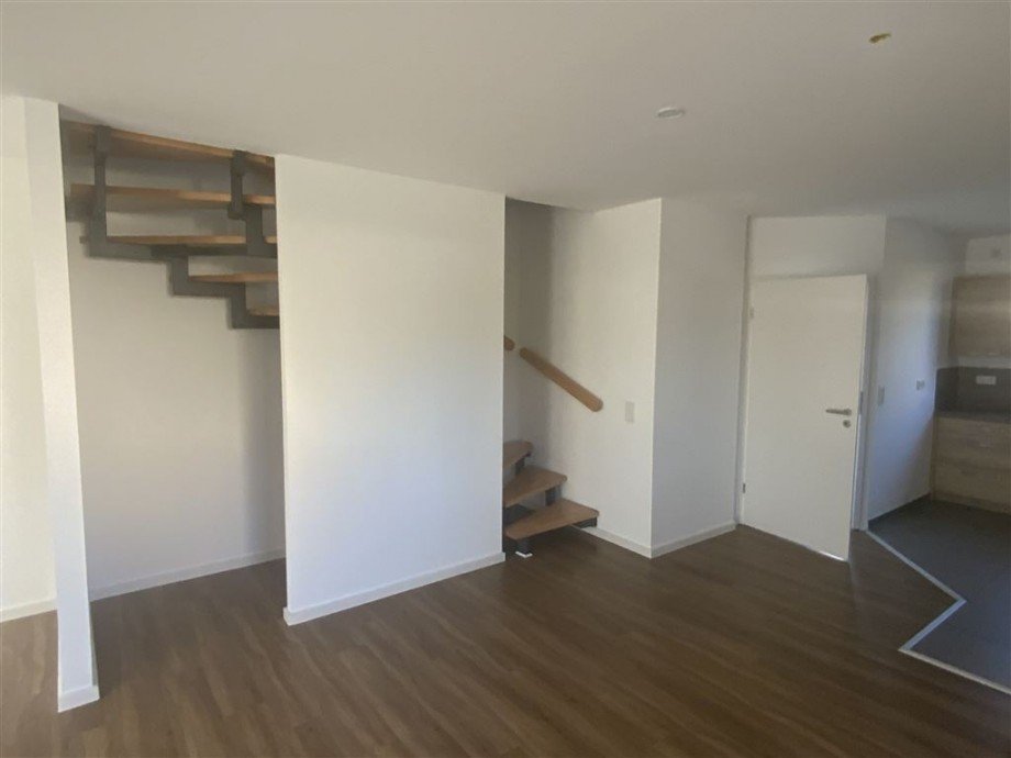 Treppenaufgang mit Stauraum im EG Haus Bremen