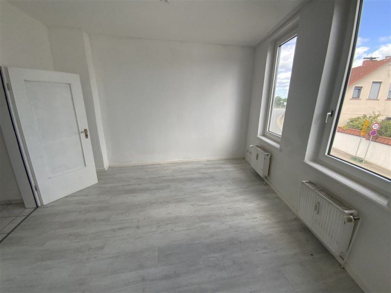 Wohnraum Ansicht 1 Bremen Wohnung Helle 2-Zimmer-Wohnung mit verglaster Loggia in zentraler Lage von Hemelingen
