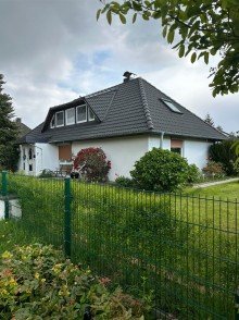 Aussenansicht 3 Intelligent aufgeteiltes, freistehendes EFH mit Terrasse, gro�em Garten und  PV-Anlage in ruhiger Lage Stuhr-Moordeich, ideal f�r eine Familie