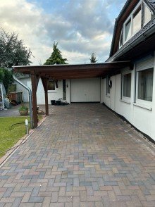 Carport mit Garage Intelligent aufgeteiltes, freistehendes EFH mit Terrasse, gro�em Garten und  PV-Anlage in ruhiger Lage Stuhr-Moordeich, ideal f�r eine Familie